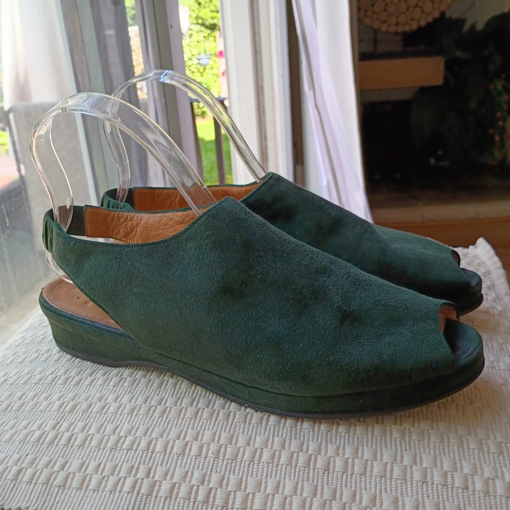 CLASSIQUES ENTIER Woman Dress Suide Green 💚 Women's Shoes.Size9.5.like New.